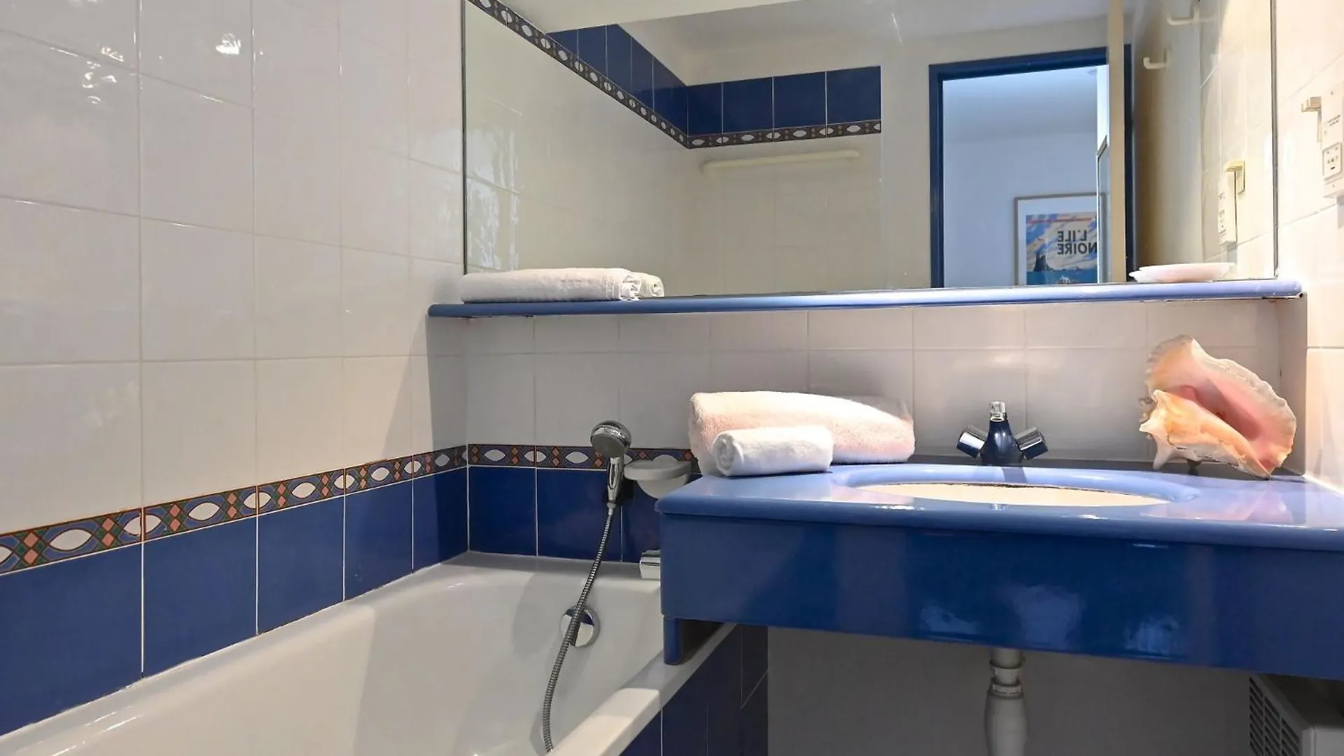Apartment Village Cap Esterel - Les Bastides-2 By Interhome Saint-Raphael