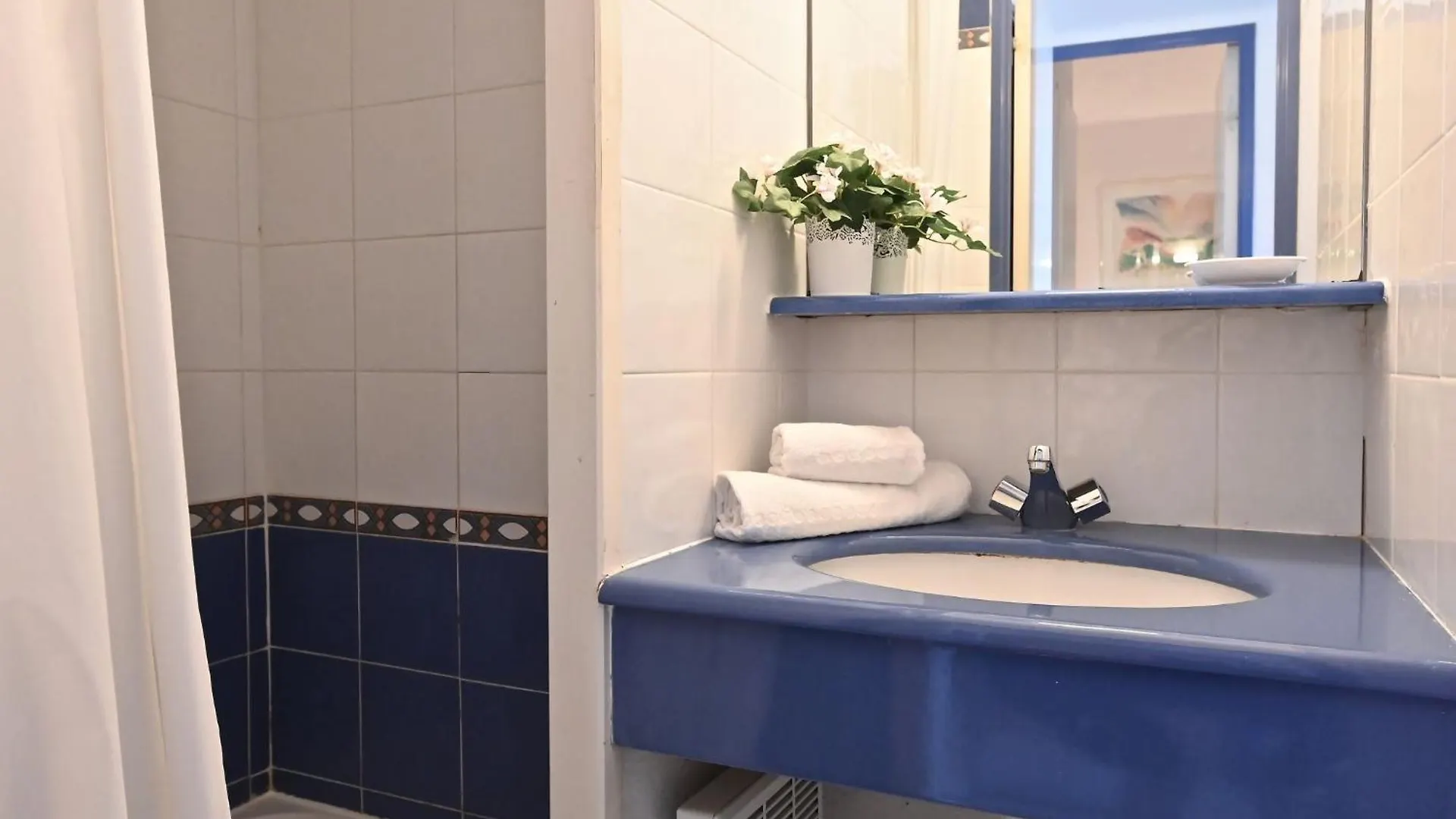Apartment Village Cap Esterel - Les Bastides-2 By Interhome Saint-Raphael