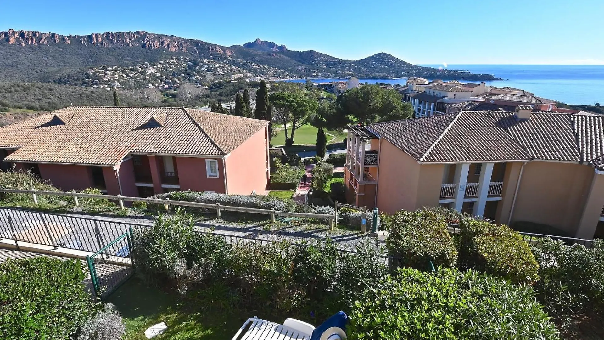 Apartment Village Cap Esterel - Les Bastides-2 By Interhome Saint-Raphael