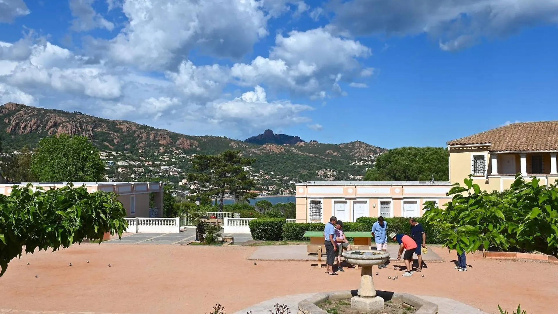 Apartment Village Cap Esterel - Les Bastides-2 By Interhome Saint-Raphael